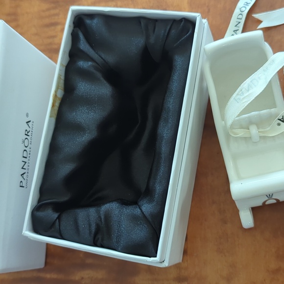 Pandora Porcelain Christmas Sleigh Collectible Ornament - Picture 6 of 10